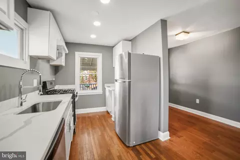 Entry Way - 4434 Manorview Rd, Baltimore, MD 21229 photo 1 of 9