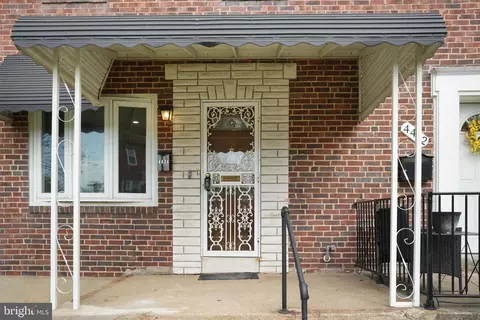 Exterior - 4434 Manorview Rd, Baltimore, MD 21229 photo 2 of 5