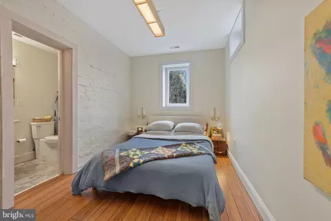 Bedroom - 204 S 1 S Castle St, Baltimore, MD 21231 photo 2 of 4