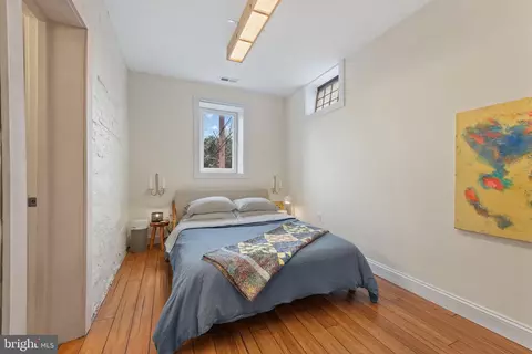 Bedroom - 204 S 1 S Castle St, Baltimore, MD 21231 photo 1 of 4