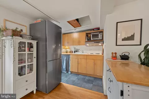 Kitchen - 204 S 1 S Castle St, Baltimore, MD 21231 photo 1 of 2
