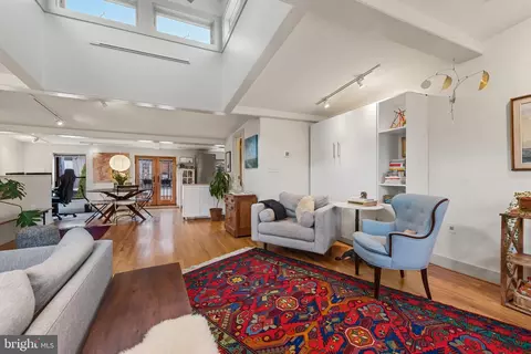 Other - 204 S 1 S Castle St, Baltimore, MD 21231 photo 1 of 17