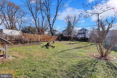 Exterior - 2303 E Cold Spring Ln, Baltimore, MD 21214 photo 7 of 9