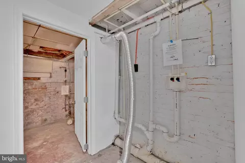 613 W 33rd St, Baltimore, MD 21211 photo 36