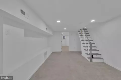 613 W 33rd St, Baltimore, MD 21211 photo 27