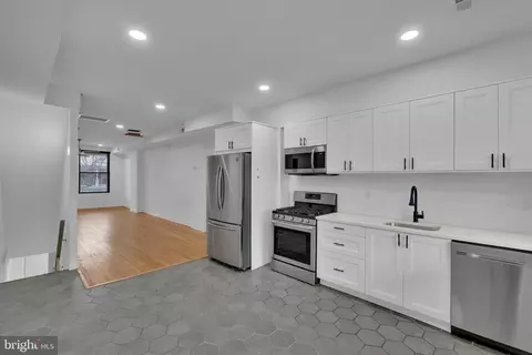 613 W 33rd St, Baltimore, MD 21211 photo 12