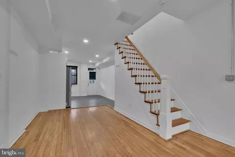 613 W 33rd St, Baltimore, MD 21211 photo 7