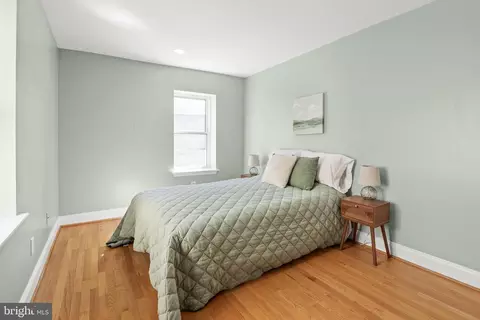 Bedroom - 21 E Fort Ave E, Baltimore, MD 21230 photo 4 of 7