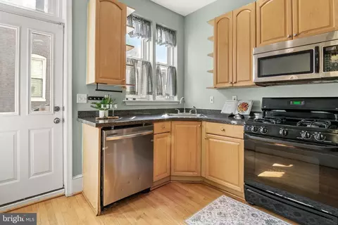 Kitchen - 21 E Fort Ave E, Baltimore, MD 21230 photo 3 of 3