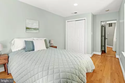 Bedroom - 21 E Fort Ave E, Baltimore, MD 21230 photo 5 of 7