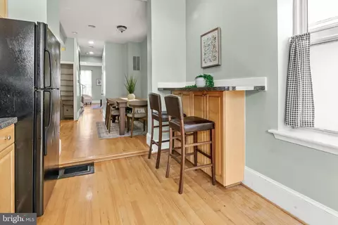 Entry Way - 21 E Fort Ave E, Baltimore, MD 21230 photo 3 of 5