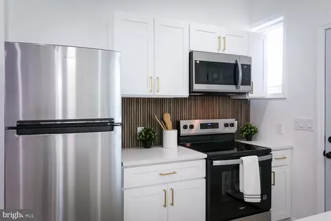 Kitchen - 3729 Beehler Ave, Baltimore, MD 21215 photo 2 of 3
