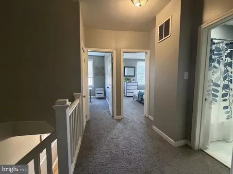 Entry Way - 502 Lyndhurst St, Baltimore, MD 21229 photo 7 of 9