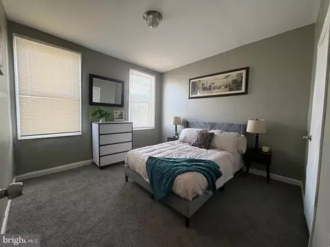 Bedroom - 502 Lyndhurst St, Baltimore, MD 21229 photo 5 of 7