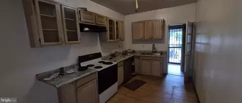 Entry Way - 1806 Aiken St, Baltimore, MD 21213 photo 12 of 18
