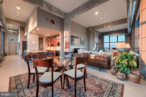 Dining - 1200 Steuart St #1515, Baltimore, MD 21230 photo 4 of 5