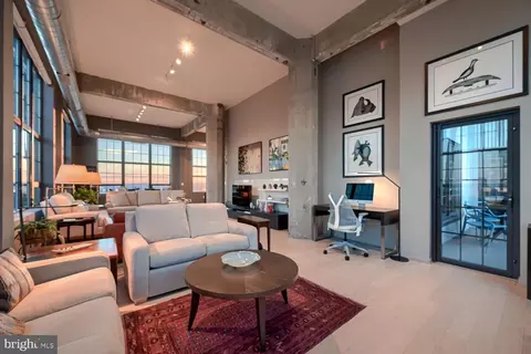 Living - 1200 Steuart St #1515, Baltimore, MD 21230 photo 4 of 4
