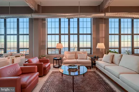 Living - 1200 Steuart St #1515, Baltimore, MD 21230 photo 2 of 4