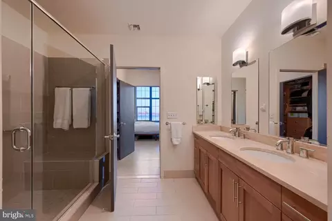 Bath - 1200 Steuart St #1515, Baltimore, MD 21230 photo 3 of 5