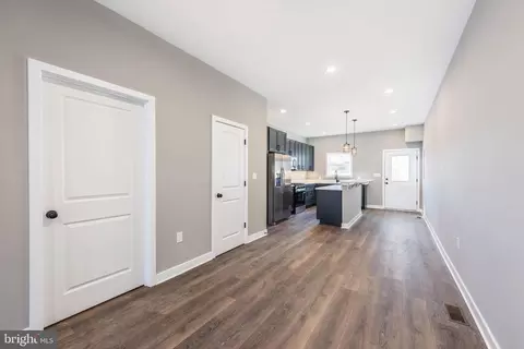 Entry Way - 1330 Division St, Baltimore, MD 21217 photo 5 of 18