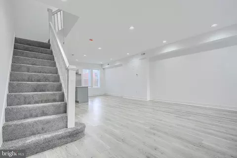 Entry Way - 615 Linnard St, Baltimore, MD 21229 photo 4 of 4