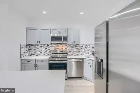 Kitchen - 615 Linnard St, Baltimore, MD 21229 photo 2 of 2