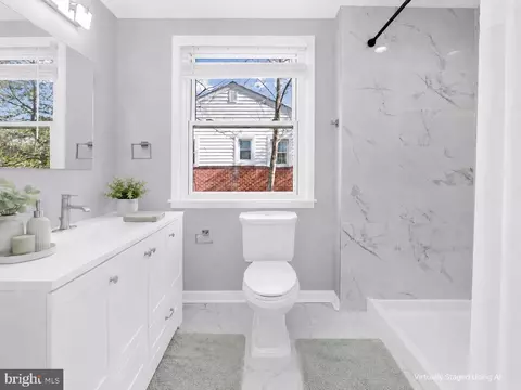 Bath - 726 Nottingham Rd, Baltimore, MD 21229 photo 2 of 8