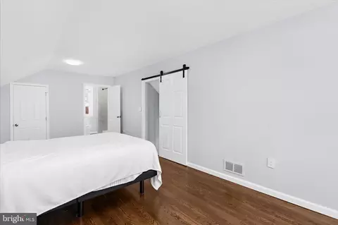 Bedroom - 726 Nottingham Rd, Baltimore, MD 21229 photo 7 of 11