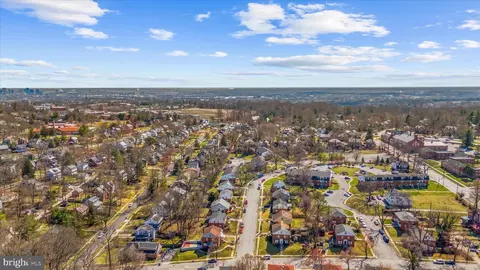 View/Area - 726 Nottingham Rd, Baltimore, MD 21229 photo 11 of 16