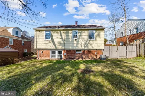 Exterior - 726 Nottingham Rd, Baltimore, MD 21229 photo 3 of 5