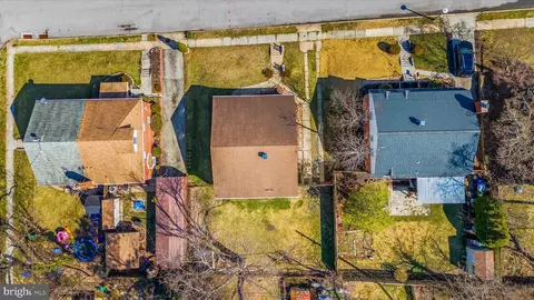 View/Area - 726 Nottingham Rd, Baltimore, MD 21229 photo 4 of 16