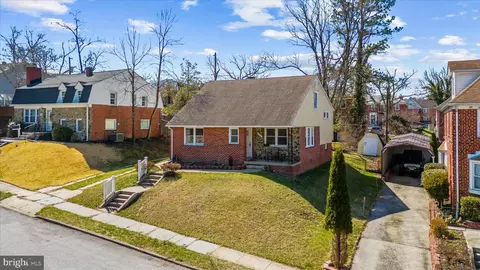 View/Area - 726 Nottingham Rd, Baltimore, MD 21229 photo 2 of 16