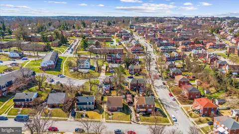 View/Area - 726 Nottingham Rd, Baltimore, MD 21229 photo 5 of 16