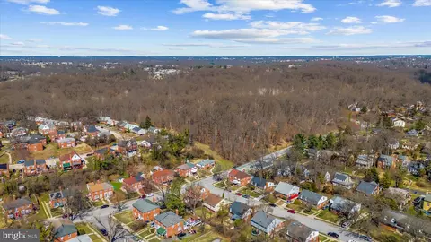 View/Area - 726 Nottingham Rd, Baltimore, MD 21229 photo 8 of 16