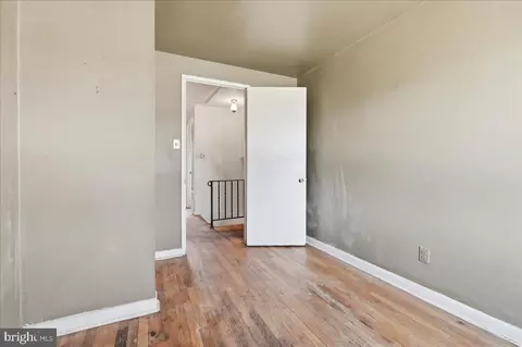 Entry Way - 5410 Cedonia Ave, Baltimore, MD 21206 photo 2 of 3