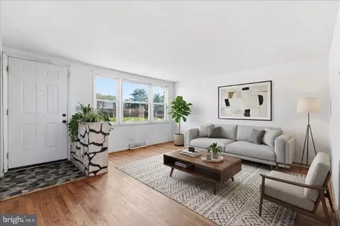 Living - 5410 Cedonia Ave, Baltimore, MD 21206 photo 1 of 2