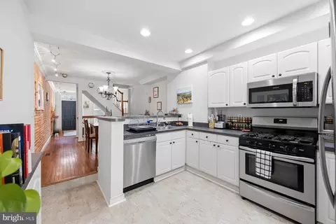 420 E Clement St, Baltimore, MD 21230 photo 3