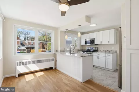 Kitchen - 4132 Doris Ave, Baltimore, MD 21225 photo 4 of 4