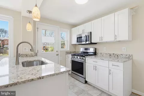 Kitchen - 4132 Doris Ave, Baltimore, MD 21225 photo 1 of 4