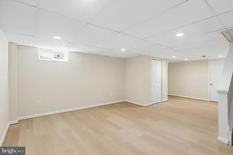 Living - 4132 Doris Ave, Baltimore, MD 21225 photo 5 of 5