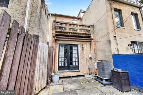 Exterior - 11 E Wheeling St, Baltimore, MD 21230 photo 4 of 9