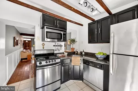 Kitchen - 11 E Wheeling St, Baltimore, MD 21230 photo 3 of 4