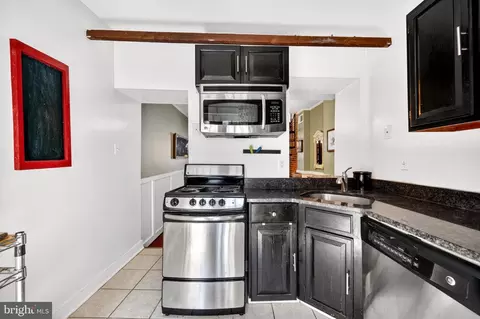Kitchen - 11 E Wheeling St, Baltimore, MD 21230 photo 4 of 4