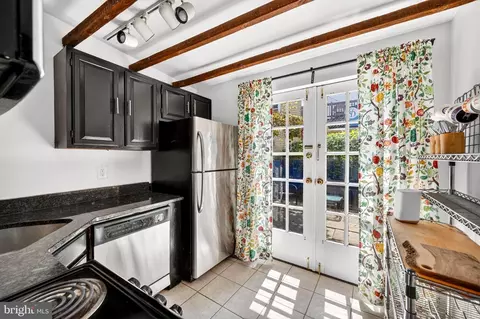 Kitchen - 11 E Wheeling St, Baltimore, MD 21230 photo 2 of 4