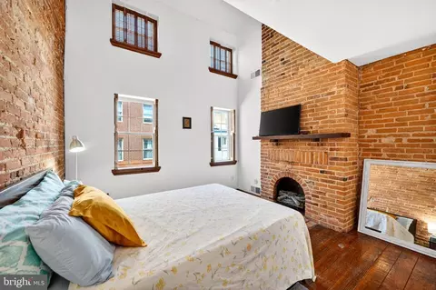 Bedroom - 11 E Wheeling St, Baltimore, MD 21230 photo 1 of 6