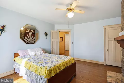 Bedroom - 4308 Parkside Dr, Baltimore, MD 21206 photo 5 of 5