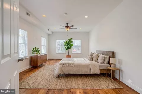Bedroom - 101 W Clement St W, Baltimore, MD 21230 photo 3 of 3