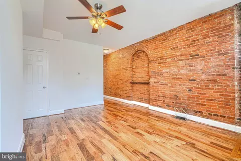 Living - 101 W Clement St W, Baltimore, MD 21230 photo 2 of 11