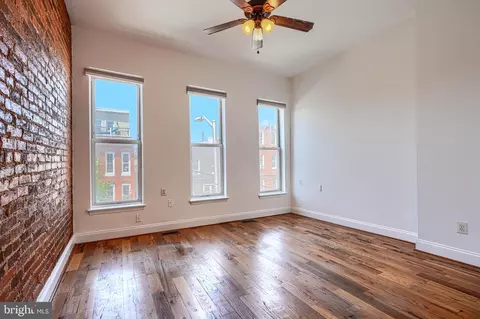 Living - 101 W Clement St W, Baltimore, MD 21230 photo 5 of 11