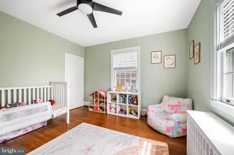 Bedroom - 328 Tunbridge Rd, Baltimore, MD 21212 photo 2 of 7